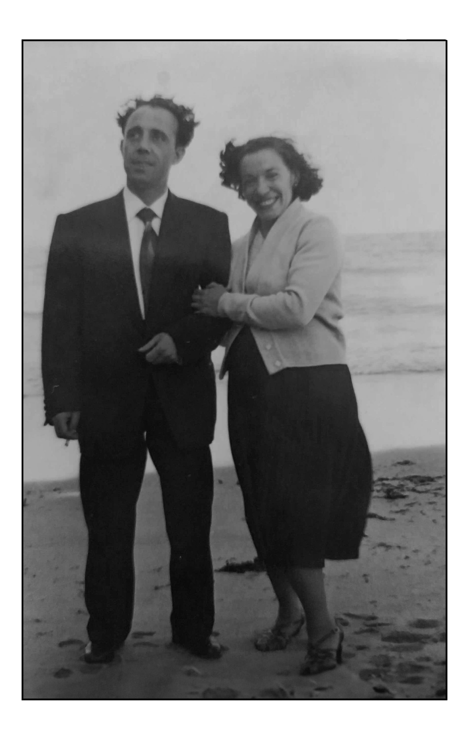 El matrimonio formado por Aurelio Cepedal y María Antonia Hernández en Santander en el año 1957, tras regresar de la Unión Soviética. 